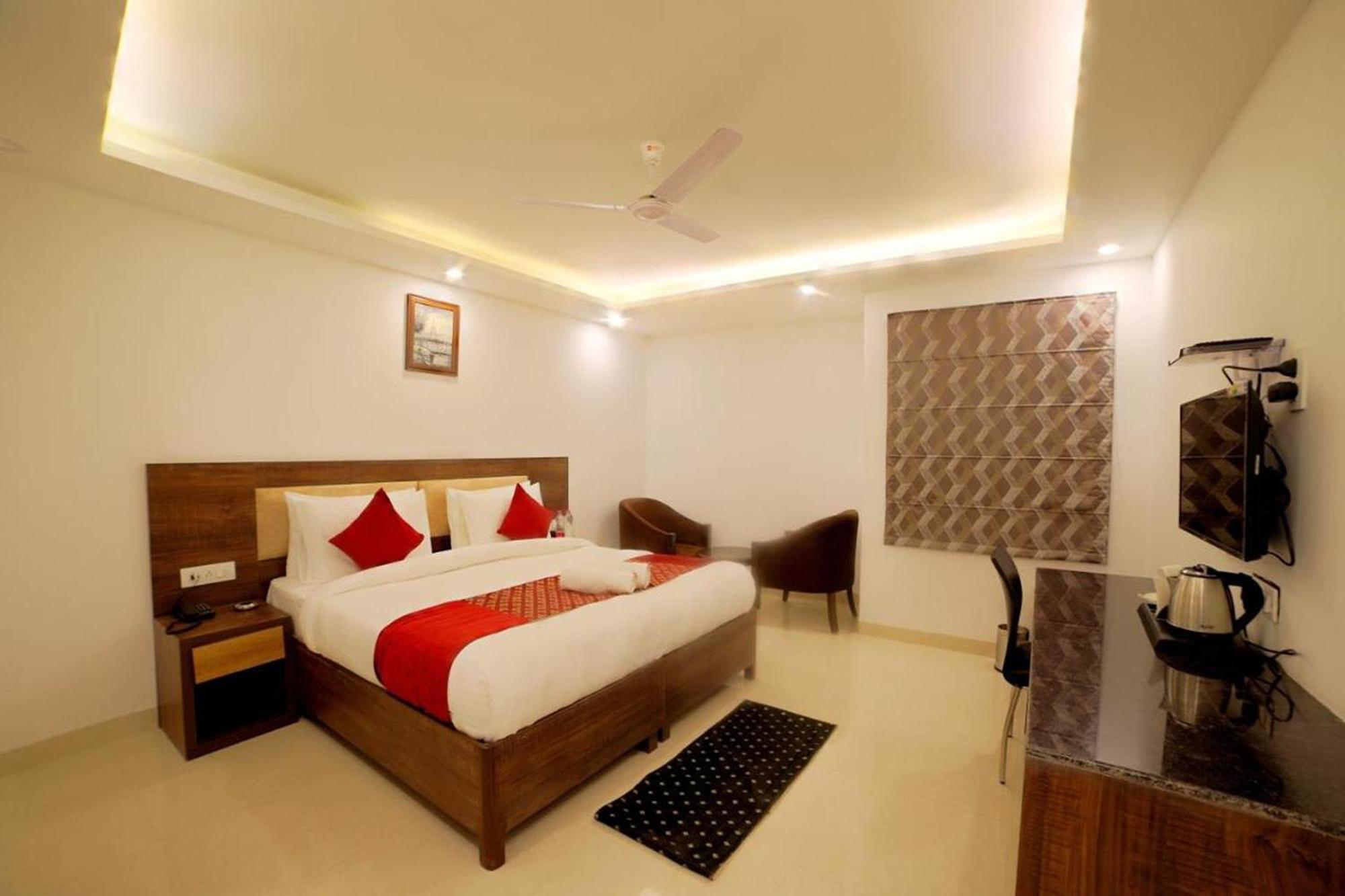 Hotel Peridot Near Igi Delhi Airport Nowe Delhi Zewnętrze zdjęcie